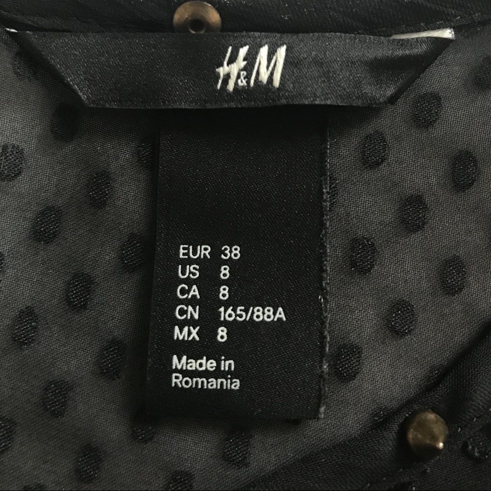 15 H&M’s sheer studded polka dot sleeveless top T2 - Picture 5 of 5